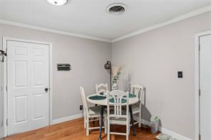 1604 Oakland Terrace - Photo 12