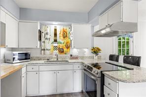 401 Langley Avenue - Photo 7
