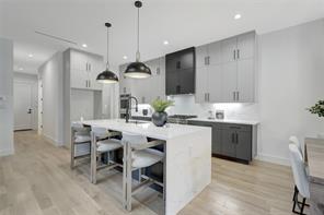 3720 Fairfax Avenue - Photo 2