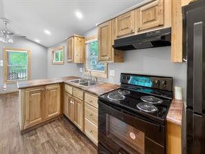 761 Paxton Road - Photo 3