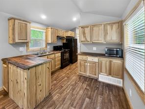 761 Paxton Road - Photo 4