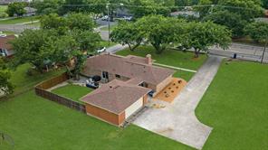 1289 S Waco Street - Photo 2