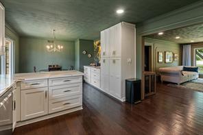 1289 S Waco Street - Photo 26