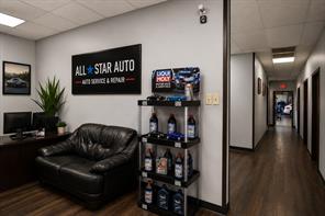 1100 Summit Avenue - Photo 9