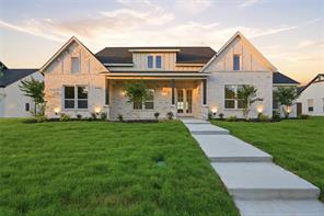 1004 Devonshire Drive N - Photo 1