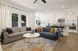 410 N Pecan Street - Photo 3