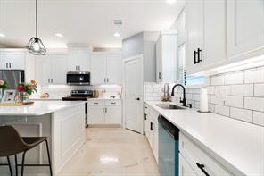 725 Daniel Street - Photo 10