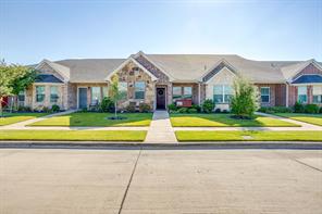 464 Pine Street - Photo 1