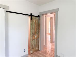 1402 Avenue A - Photo 21
