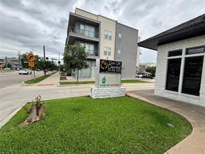 820 N Zang Boulevard - Photo 23