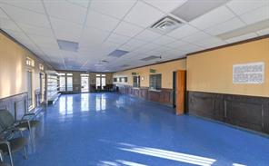 820 N Zang Boulevard - Photo 4