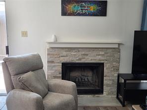 1402 S Carrier Parkway - Photo 12