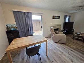 1402 S Carrier Parkway - Photo 15