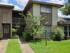 1402 S Carrier Parkway - Photo 2