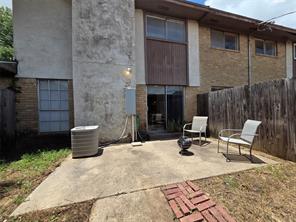 1402 S Carrier Parkway - Photo 31