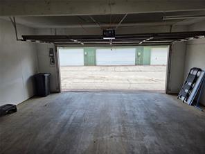 1402 S Carrier Parkway - Photo 35