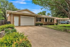 1325 Royal Oaks Drive - Photo 2