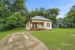 814 S Maxey Street - Photo 1