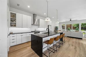 818 Muncie Avenue - Photo 1