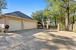 1807 Royal Oak Drive - Photo 32
