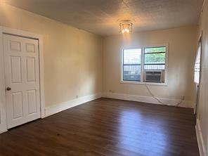 414 W 4th St. - Photo 5