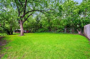 1307 N Gaines Street - Photo 32