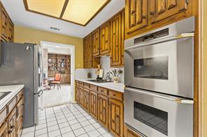 16833 Davenport Court - Photo 22