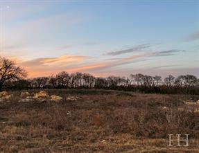 1389 McConnell Road - Photo 3
