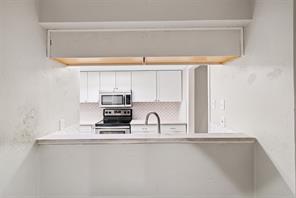 12824 Midway Road - Photo 13