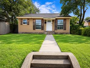2010 Dudley Avenue - Photo 1