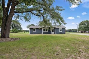 821 County road 3245 - Photo 1