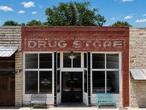 8706 W US Highway 377 - Photo 1
