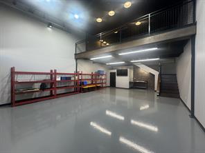 1725 N Main - Photo 1