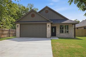 304 Evans Street - Photo 1