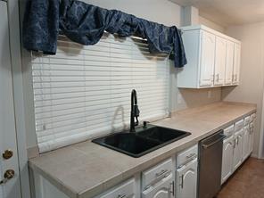 5616 Tucker Street - Photo 2
