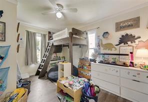 405 Pecan Street - Photo 10