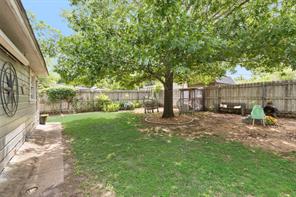 405 Pecan Street - Photo 15
