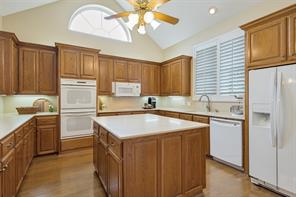 6404 Creekside Drive - Photo 10