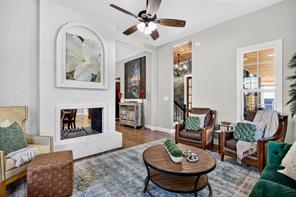 702 W Spring Street - Photo 17