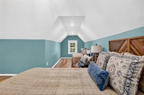 702 W Spring Street - Photo 32