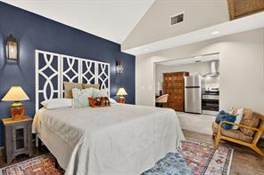702 W Spring Street - Photo 36
