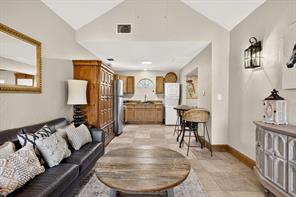 702 W Spring Street - Photo 38