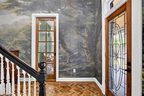 702 W Spring Street - Photo 5