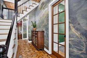 702 W Spring Street - Photo 6