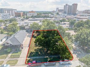 1417 S Jennings Avenue - Photo 1