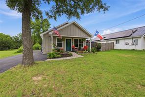 216 E Clay Street - Photo 1