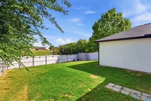 417 Niagara Falls Drive - Photo 35