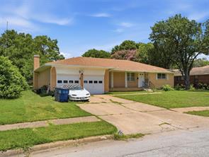 927 Poinsettia Drive - Photo 2