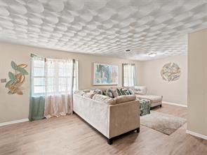 927 Poinsettia Drive - Photo 4