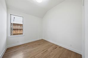 215 Driscoll Street - Photo 23